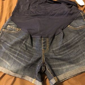 Maternity jean shorts. 2pair